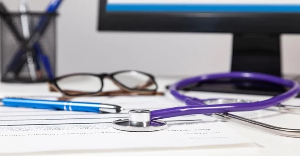 Co po stażu lekarskim? Sprawdź najlepsze opcje kariery dla lekarzy