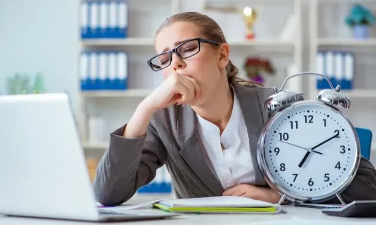 Ile godzin można pracować na umowę zlecenie? Zaskakujące fakty i zasady